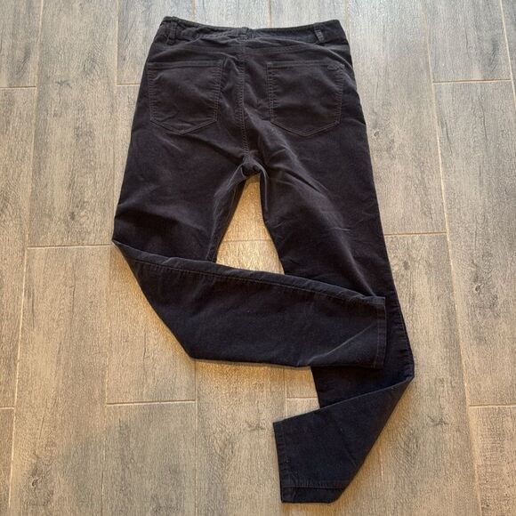 Women’s Vineyard Vines Dark Gray Velour Pants (Sz. 4) preloved great condition - Picture 5 of 7